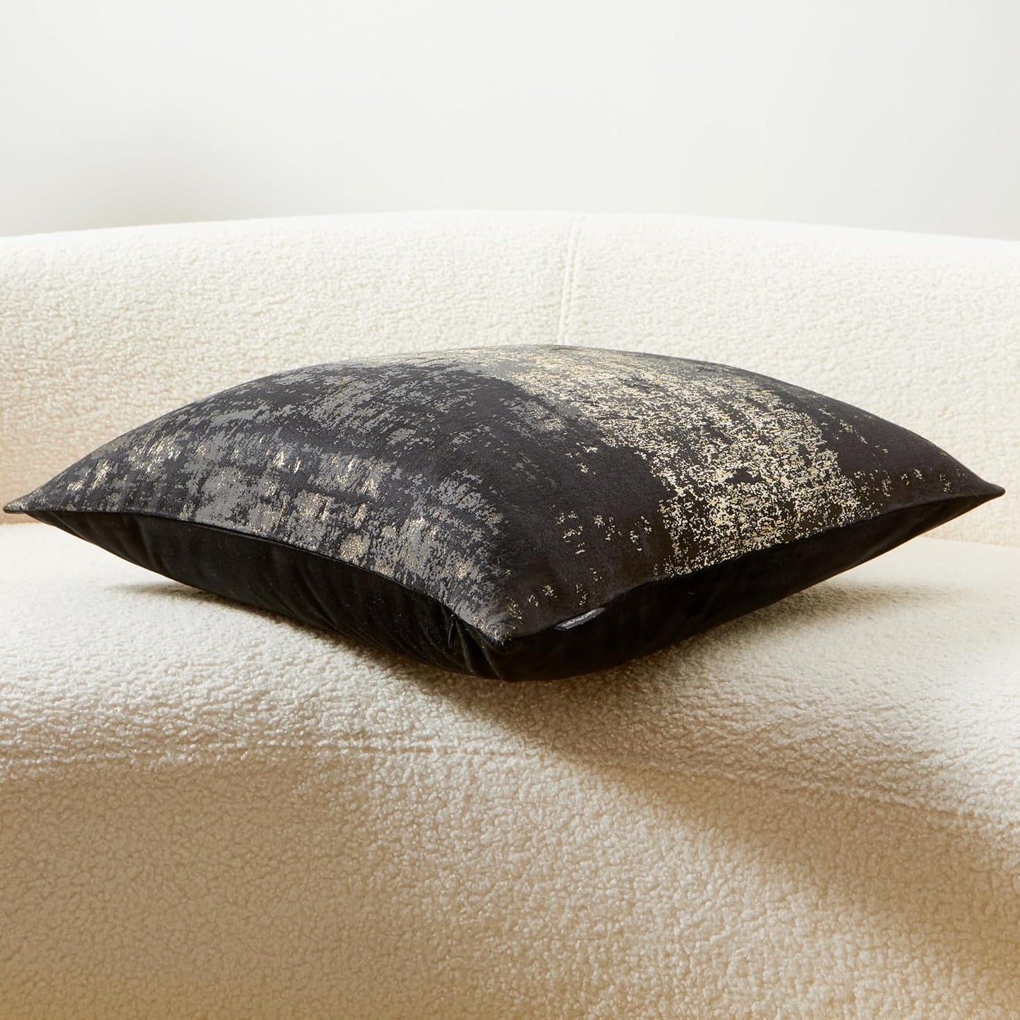 THE-TINOART Black & Gold Modern Luxury Pillow Cover 24x24 - Jacquard Embroidery with Metallic Thread, Reversible Decorative Throw Pillow Cover for Sofa/Bed, Velvet Backing